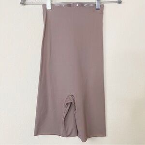 SPANX Thinstincts High-Waisted Mid-Thigh Brown‎ Shapewear Short